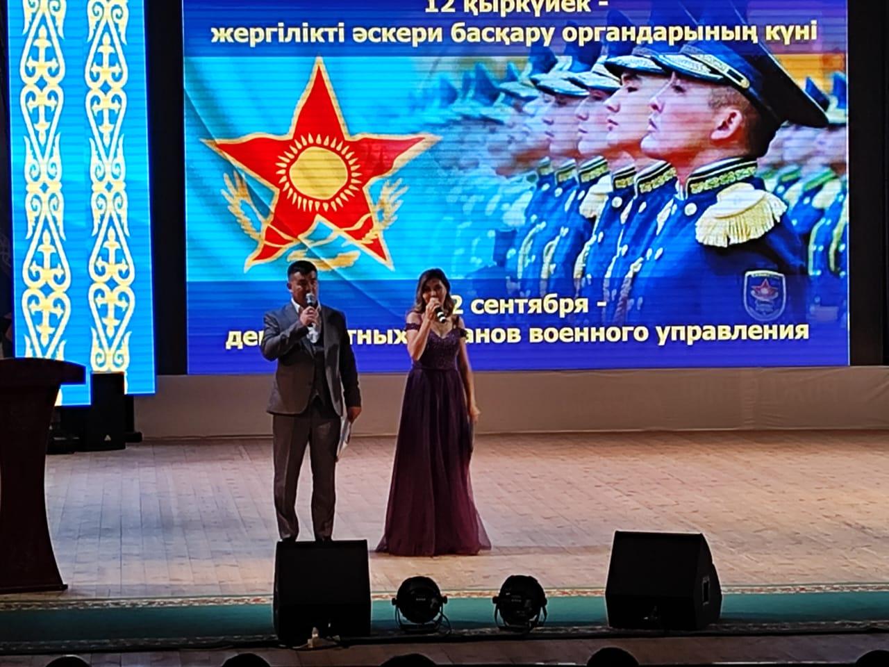 Топтық порно HD форматында онлайн көру